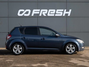 Хетчбэк Kia Ceed 2010 года, 695000 рублей, Краснодар