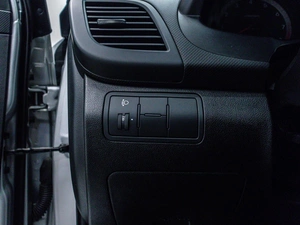 Седан Hyundai Solaris 2015 года, 1035000 рублей, Красноярск