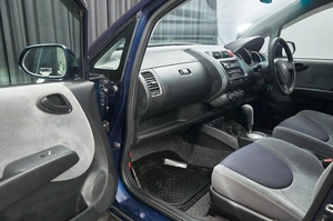 Хетчбэк Honda Fit 2003 года, 527000 рублей, Красноярск