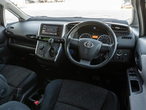 Минивэн Toyota Wish 2011 года, 1260000 рублей, Самара