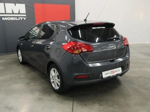 Хэтчбек Kia Ceed 2013 года, 1250000 рублей, Курск
