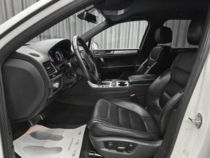 Внедорожник Volkswagen Touareg 2011 года, 1950000 рублей, Красноярск