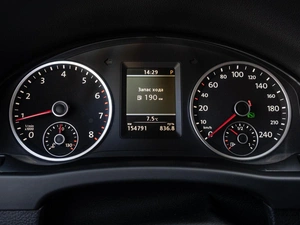 Внедорожник Volkswagen Tiguan 2011 года, 1280000 рублей, Краснодар