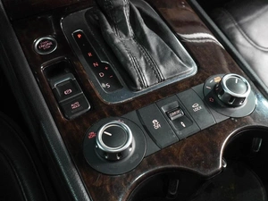 Внедорожник Volkswagen Touareg 2011 года, 1919000 рублей, Воронеж