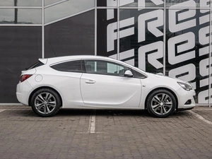 Хетчбэк Opel Astra 2014 года, 865000 рублей, Краснодар