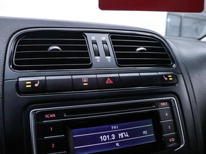 Седан Volkswagen Polo 2014 года, 880000 рублей, Красноярск