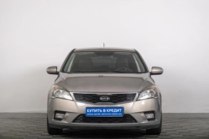 Хетчбэк Kia Ceed 2010 года, 869000 рублей, Томск