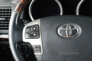 Внедорожник Toyota Land Cruiser 2010 года, 3099000 рублей, Тюмень