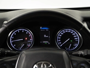 Седан Toyota Camry 2018 года, 2290000 рублей, Москва