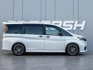 Минивэн Honda Stepwgn Spada 2020 года, 2990000 рублей, Краснодар