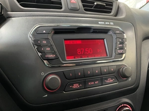Хетчбэк Kia Rio 2013 года, 787000 рублей, Солонцы