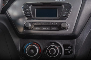 Седан Kia Rio 2014 года, 939000 рублей, Томск