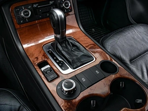 Внедорожник Volkswagen Touareg 2010 года, 1830000 рублей, Краснодар