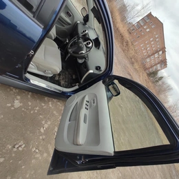 Хетчбэк Toyota Ist 2002 года, 428000 рублей, Красноярск