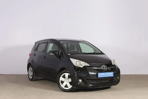 Хетчбэк Toyota Ractis 2012 года, 1249000 рублей, Новосибирск