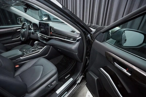 Внедорожник Toyota Highlander 2025 года, 5250000 рублей, Красноярск