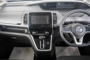 Минивэн Nissan Serena 2019 года, 1999000 рублей, Кемерово