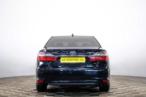 Седан Toyota Camry 2015 года, 1989000 рублей, Пермь