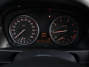 Внедорожник BMW X1 2011 года, 1170000 рублей, Омск