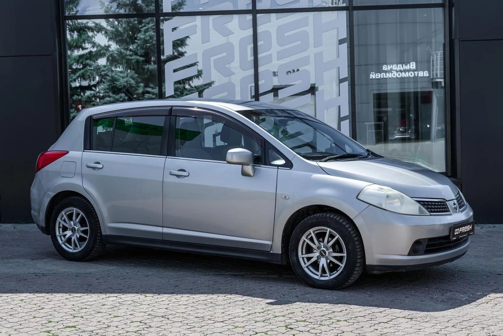 Хетчбэк Nissan Tiida 2007 года, 689000 рублей, Ульяновск