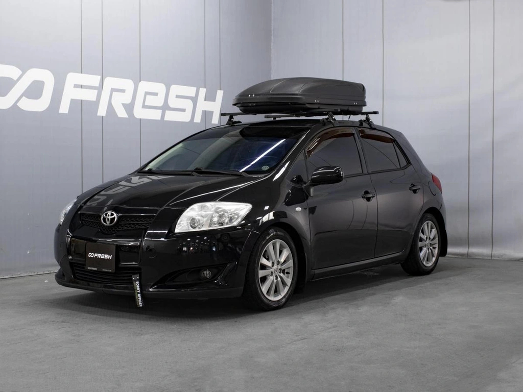 Хетчбэк Toyota Auris 2007 года, 660000 рублей, Омск