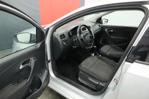 Седан Volkswagen Polo 2017 года, 1050000 рублей, Курск