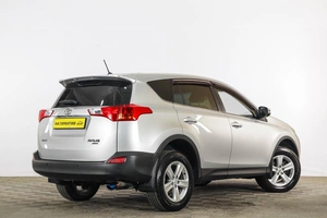 Внедорожник Toyota RAV4 2013 года, 1899000 рублей, Тюмень