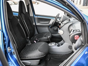 Хетчбэк Peugeot 107 2009 года, 469000 рублей, Кирилловка