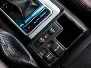Внедорожник Toyota Land Cruiser Prado 2019 года, 5879000 рублей, Тюмень