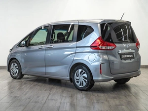 Минивэн Honda Freed 2019 года, 1349000 рублей, Саратов
