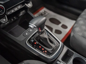 Седан Kia Rio 2020 года, 1640000 рублей, Красноярск