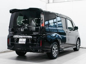 Минивэн Honda Stepwgn Spada 2015 года, 1650000 рублей, Красноярск