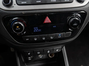 Седан Hyundai Solaris 2019 года, 1550000 рублей, Краснодар