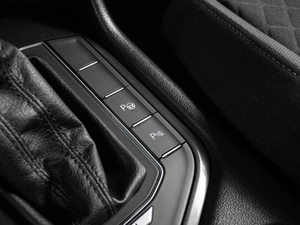 Внедорожник Volkswagen Tiguan 2016 года, 2449000 рублей, Воронеж