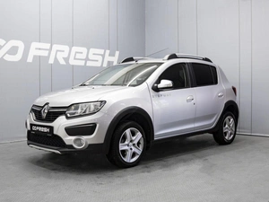 Хетчбэк Renault Sandero Stepway 2016 года, 1120000 рублей, Омск