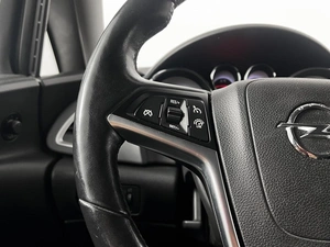 Седан Opel Astra 2013 года, 899900 рублей, Казань