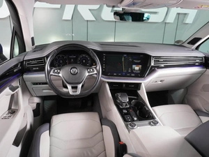 Внедорожник Volkswagen Touareg 2019 года, 5099000 рублей, Воронеж