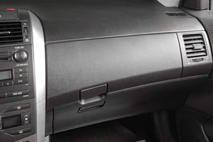 Седан Toyota Corolla 2011 года, 1269000 рублей, Тюмень