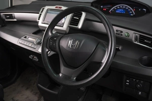 Минивэн Honda Freed 2014 года, 1330000 рублей, Омск