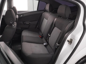 Седан Opel Astra 2010 года, 599000 рублей, Воронеж