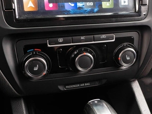 Седан Volkswagen Jetta 2012 года, 999000 рублей, Тюмень