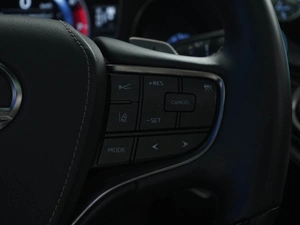 Седан Lexus LS 2018 года, 3900055 рублей, Москва