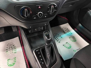 Седан Hyundai Solaris 2020 года, 1299000 рублей, Красноярск