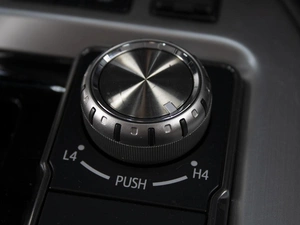 Внедорожник Toyota Land Cruiser 2019 года, 7420000 рублей, Омск