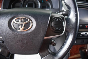 Седан Toyota Camry 2013 года, 1819000 рублей, Пермь
