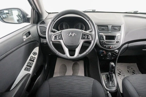 Хетчбэк Hyundai Solaris 2015 года, 999000 рублей, Красноярск