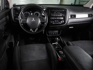 Внедорожник Mitsubishi Outlander 2017 года, 1843000 рублей, Воронеж