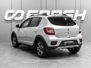 Хетчбэк Renault Sandero 2017 года, 1099000 рублей, Тюмень