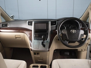 Минивэн Toyota Vellfire 2010 года, 1820000 рублей, Омск