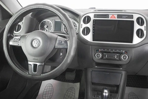 Внедорожник Volkswagen Tiguan 2010 года, 1099000 рублей, Кемерово